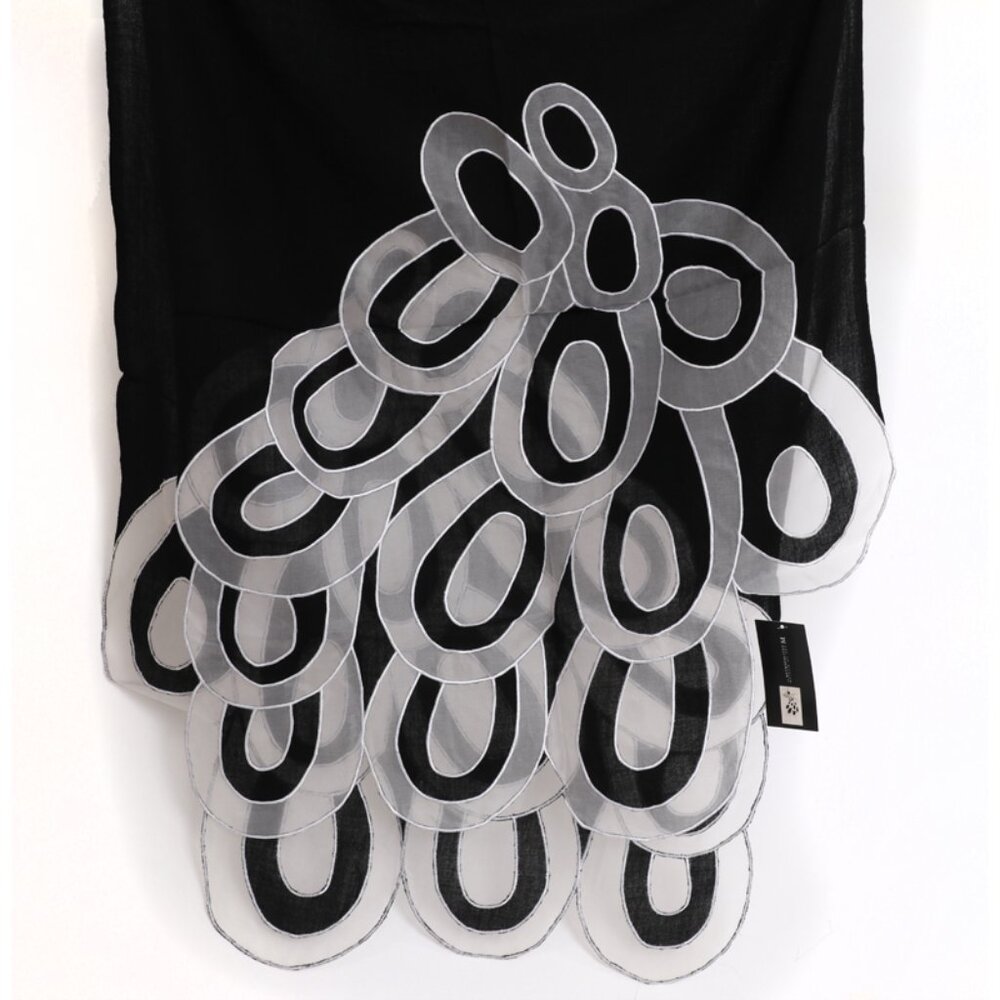 Sonia Delaunay Shawl with Appliqued Loops - Picture 7 of 8